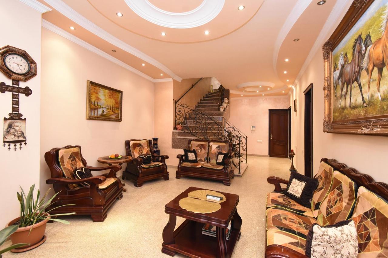 Guest House Yerevan Luaran gambar